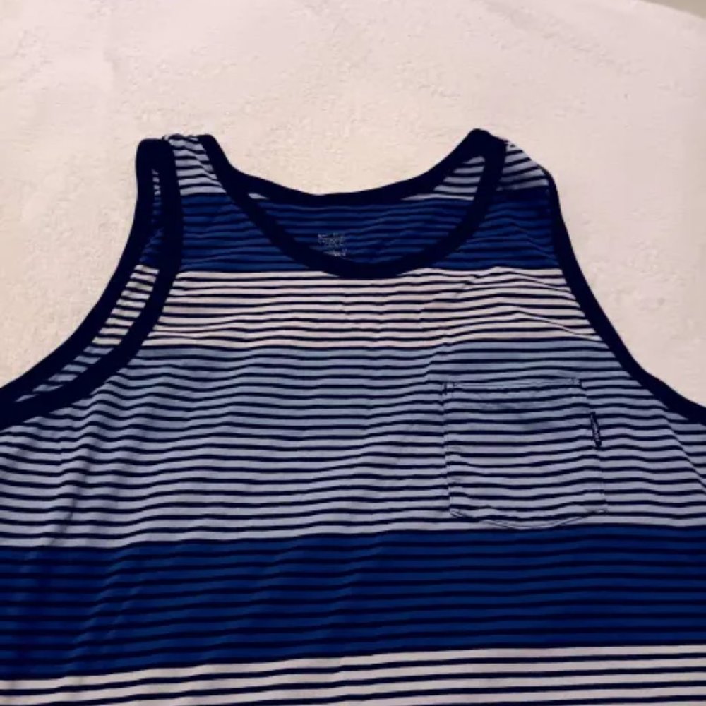Nike xl muscle tank shirt - Picture 6 of 6